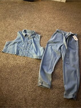 Women’s fashion 2 Figure size xl / 12 blue denim joggers with vest